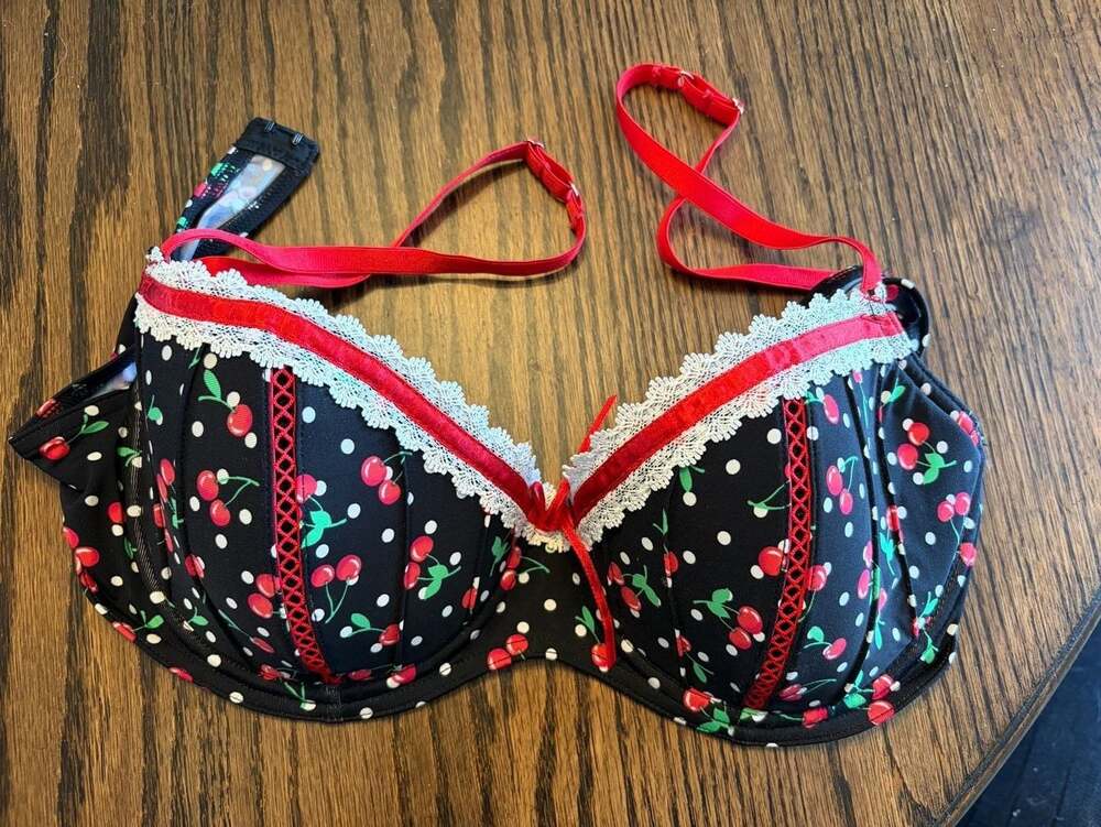 Candie's Black Cherry and Polka Dot Underwire Bra, Size 38C